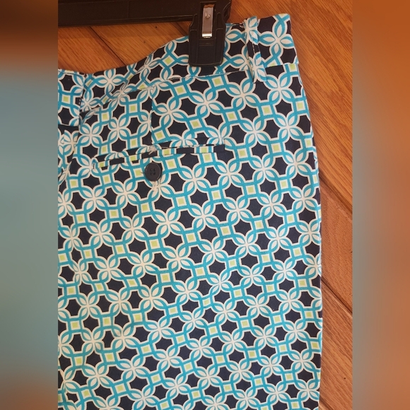New York & Company Size 8 Cropped Blue and Black Geometric Print Pants - Picture 9 of 10